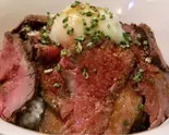 ローストビーフ丼（UMIYA ROCK CLUB）