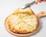 チーズナン Cheese Naan（タラキッチン）