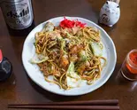 油かす焼きそば Fried Noodles with Oil Cake(じゃんぼたこやき たっくん)