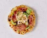 生ハムとフレッシュサラダのピザ（SHOGUN PIZZA 渋谷店）