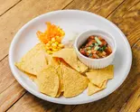 チップス＆サルサ（MOGA cafe 宇田川町店）
