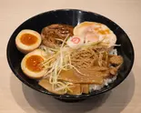 アンダーグラウン丼 Underground Rice Bowl（UNDERGROUND RAMEN 頑者 コクーンシティ店）