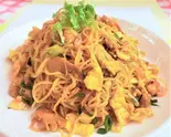 カレーやきそば/Curry Yakisoba（デリーマハル）