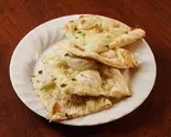 ガーリックナン Garlic Naan（インドネパールレストラン ヴィヤンジャン）