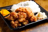 人気No1【当店名物！】デカ盛り唐揚げ弁当Deka-mori Karaage Bento 10 pcs（九州醤油×デカ盛り唐揚げ 霧島商店～天王町駅前店～）