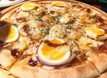 BBQチキンエッグピザ（DINER ＆ BAR LIBERTY）