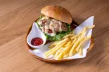 プレミアム天神柚子マヨチキンバーガー（天神和牛バーガー Tenjin Wagyu Burger）