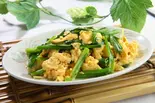 ニラ玉炒め（中華料理 満福園）