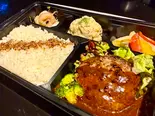 ハンバーグ弁当デミグラスソース（​Bistro＆BAR侍Fam）