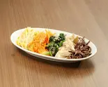 自家製ナムル盛り合わせ Homemade Assorted Namul（炭火焼肉と韓国料理カンテイポウ）