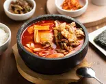ホルモンスンドゥブチゲ（炭火焼肉と韓国料理カンテイポウ）