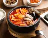 海鮮たっぷりスンドゥブチゲ（炭火焼肉と韓国料理カンテイポウ）