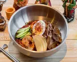 牛タンのビビン冷麺（炭火焼肉と韓国料理カンテイポウ）