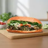 バジルチキンバインミー | Basil Chicken（TOKYO BANH MI STAND 元赤坂本店）