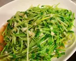 豆苗のニンニク炒め(蒜蓉炒豆苗)（正宗中国味·羊大厨）