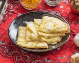 ガーリックチーズナン Garlic Cheese Naan（アジアンダイニングレストラン＆バー ニューサティ）