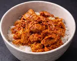 当店No1 豚キムチ丼（アロウズビリヤード）