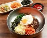 ビビンバ (おかず3品付き)Bibimbap(ホンデポチャ人形町)