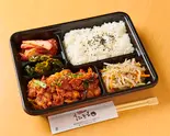 豚肉炒め弁当 Pork Stir-Fry Bento(ホンデポチャ人形町)