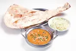 ✦チキンカレー・プレーンナンor 白ごはんセット(サラダ付)（ハーサキッチン）