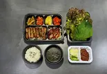 【炭火焼き】豚肩ロース定食 숯불 목살정식（ミチンゴギ）