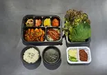 イカ炒め定食 오징어볶음정식（ミチンゴギ）