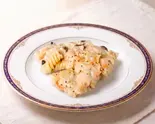 サーモンのクリームソース(ショートパスタ)(1000円パスタ 東粉浜ワンコイン酒場)