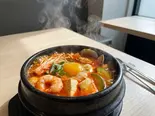 スンドゥブチゲ定食 순두부찌개 정식(チャリム 韓国料理)
