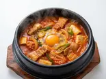 キムチチゲ定食 김치찌개 정식(チャリム 韓国料理)