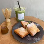 人気No.1【1人用・お得なセット】自家製ベニエとお茶ラテ1種（MELTIM TOKYO）