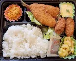 アジフライ&カキフライ弁当(やまだん家)