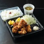 元祖ひさ家の唐揚げ弁当 (唐揚4個+ごはん150g+味噌汁付き)（焼き鳥•からあげ専門店 ひさ家 千林店）