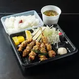 焼き鳥弁当 (唐揚4個+ごはん150g+味噌汁付き)（焼き鳥•からあげ専門店 ひさ家 千林店）