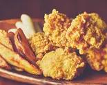 ペダルチキン「フライドチキン」 「骨無し」大根ピクルス・お餅・ポテト付き PEDARL CRISPY CHICKEN（ペダルチキン）