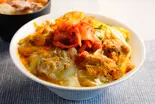キムチの親子丼(鶏 80g)とハーフ豚汁 Kimchi oyakodon (80g chicken) and pork miso soup（【出汁の親子丼】鶏ヶ屋(TORIGAYA)～狛江店～）