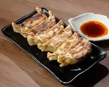 焼き餃子6コ（らーめん「三つ鉢」）