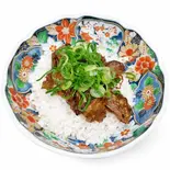 牛すじ煮込み丼(綾乃縁)