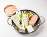 ブデチゲ 부대찌개+キムチサービス김치 서비스(ブジャポチャ)