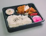 ボリュームMAX!チキンカツ弁当(お弁当 ざき)