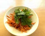 にんじんとパクチーのサラダ（ジンギスカン福ひつじ 永福町店）