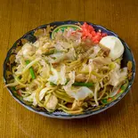 B級グルメ？！なべの宮焼きそば（焼鳥なべちゃん新宿三丁目店）