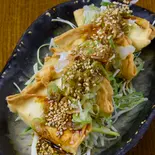 揚げ餃子（焼鳥なべちゃん新宿三丁目店）
