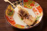 四つ身串(鶏モモ) Chicken Thigh Skewer(博多でべそ 品川フロントビル店)