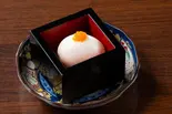 こだわり赤半熟玉子 Premium Soft-Boiled Red Egg(博多でべそ 品川フロントビル店)
