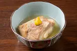 沖縄ソーキ(骨付きスペアリブ) Okinawan Soki (Bone-in Pork Spare Ribs)(博多でべそ 品川フロントビル店)