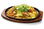 牛ホルモン焼きそば(ういち)