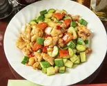 鶏肉の角切り辛し炒め(辣味鸡丁) Spicy Chicken Stir-Fry（チャイナ厨房小岩駅前店）