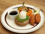 和風おろしハンバーグ・カキフライセット(キッチン大宮マークイズみなとみらい店)