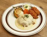 ポルチーニ茸のハンバーグ・カキフライセット(キッチン大宮マークイズみなとみらい店)