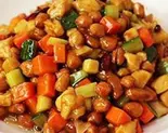 ピーナッツと鶏肉の角切り辛し炒め(宫保鸡丁) Spicy Peanut ＆ Chicken Stir-Fry（チャイナ厨房小岩駅前店）